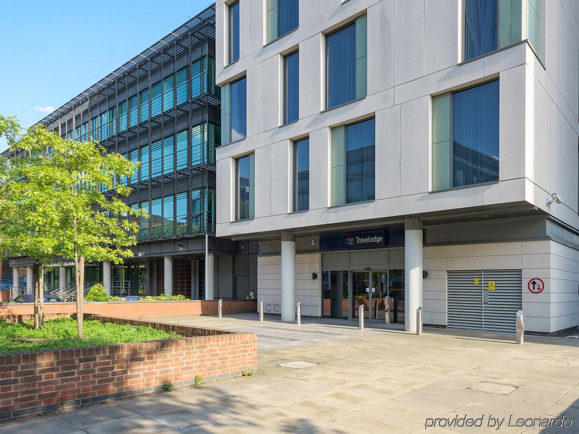 Travelodge London Ealing Esterno foto
